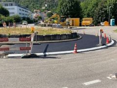 70234 - Pieterlen Kreisel und Bushaltestelle Bahnhofstrasse